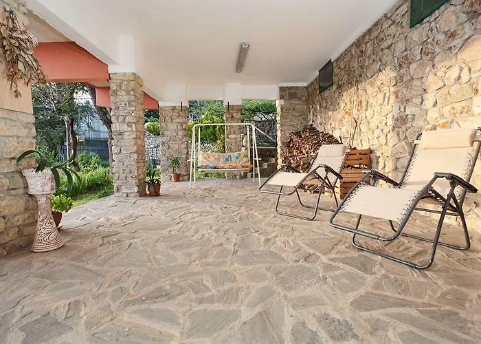 Oasi Bed and Breakfast Castiglione Chiavarese